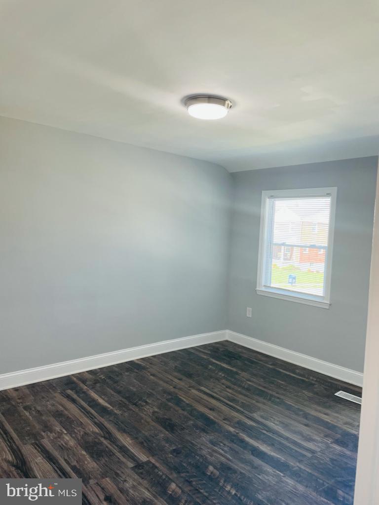 1303 Silverthorne Road Baltimore, MD 21239 - Photo 10 of 20