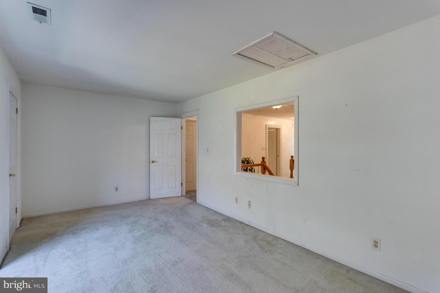 1223 Brookview Road Baltimore, MD 21286 - Photo 18 of 30 Sitting Room