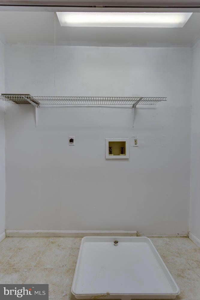 1223 Brookview Road Baltimore, MD 21286 - Photo 23 of 30 Laundry Room