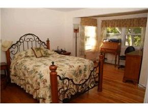 274 Island Pond Road Manchester, NH 03109 - Photo 4 of 9