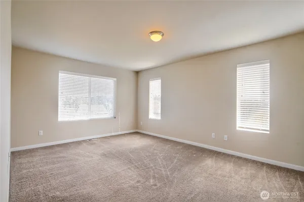 $3,500 | 1004 Southwest 341st Street, Federal Way, WA 98023