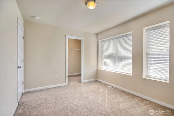 $3,500 | 1004 Southwest 341st Street, Federal Way, WA 98023