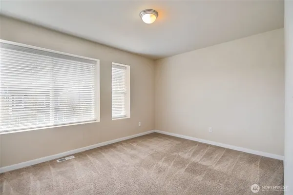 $3,500 | 1004 Southwest 341st Street, Federal Way, WA 98023