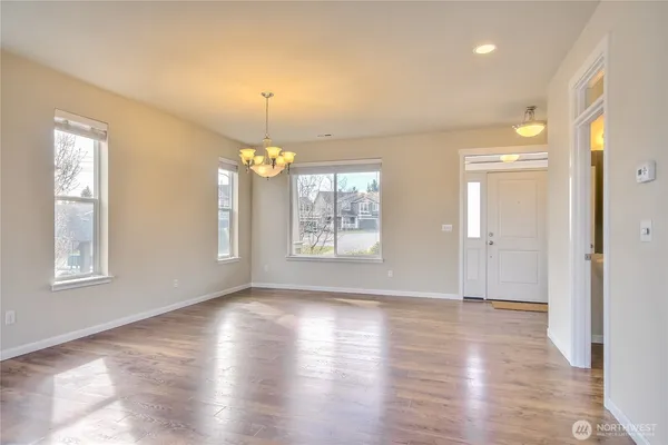 $3,500 | 1004 Southwest 341st Street, Federal Way, WA 98023