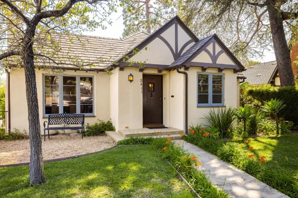 $2,500,000 | 2411 Anacapa Street, Santa Barbara, CA 93105