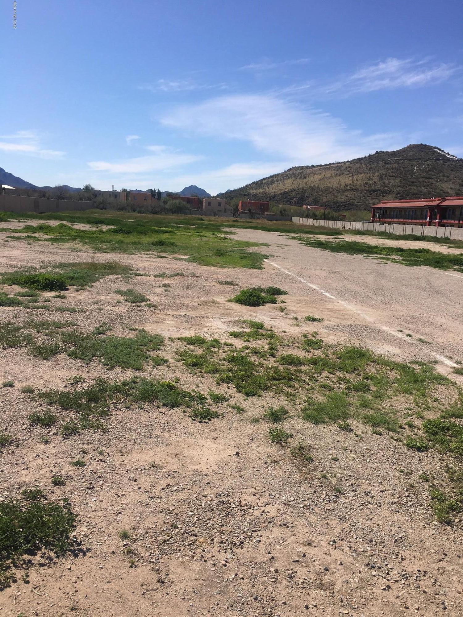1124 South Farmington Road Tucson, AZ 85713 - Photo 2 of 5