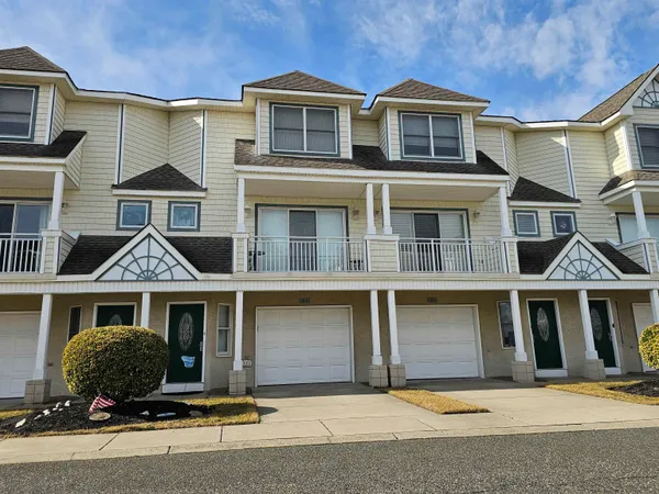 $899,900 | 212 Diamond Sand Drive, Unit 212, Wildwood, NJ 08260