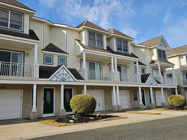 $899,900 | 212 Diamond Sand Drive, Unit 212, Wildwood, NJ 08260