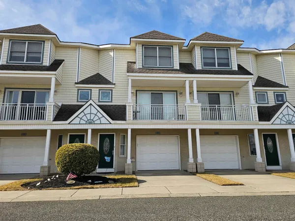 $899,900 | 212 Diamond Sand Drive, Unit 212, Wildwood, NJ 08260