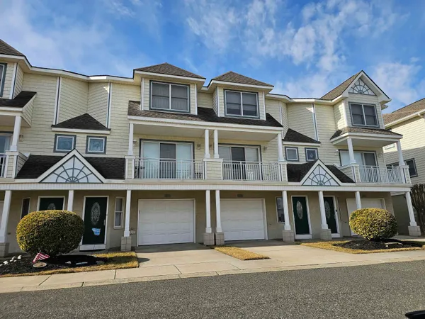 $899,900 | 212 Diamond Sand Drive, Unit 212, Wildwood, NJ 08260
