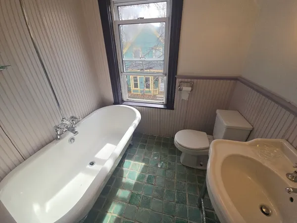 $4,200 | 21 Mountain Avenue, Somerville, MA 02143
