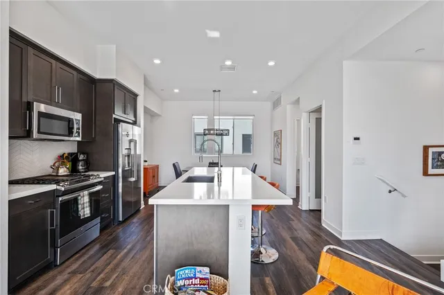 $4,900 | 293 Dockside Lane, San Pedro, CA 90731