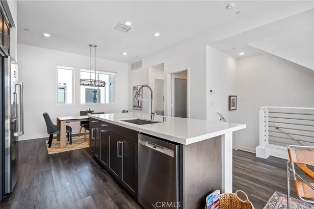 $4,900 | 293 Dockside Lane, San Pedro, CA 90731