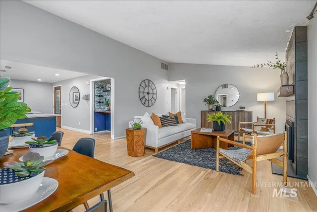 $649,900 | 387 West Pickerell Court, Boise, ID 83706