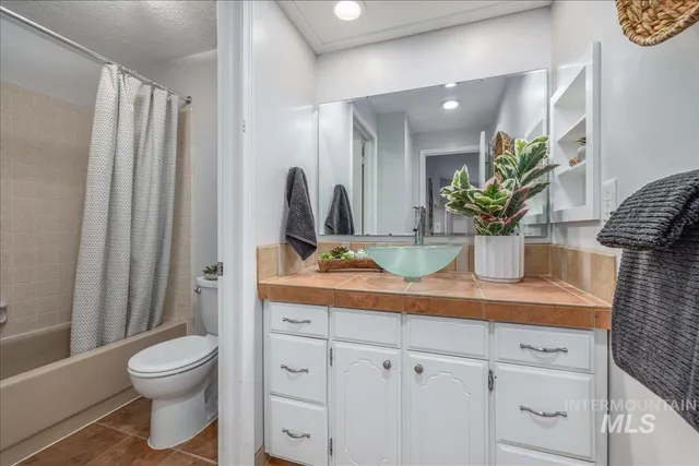 $649,900 | 387 West Pickerell Court, Boise, ID 83706