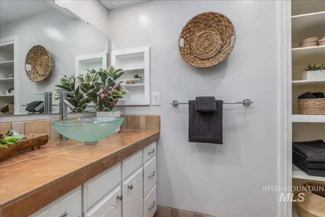 $649,900 | 387 West Pickerell Court, Boise, ID 83706