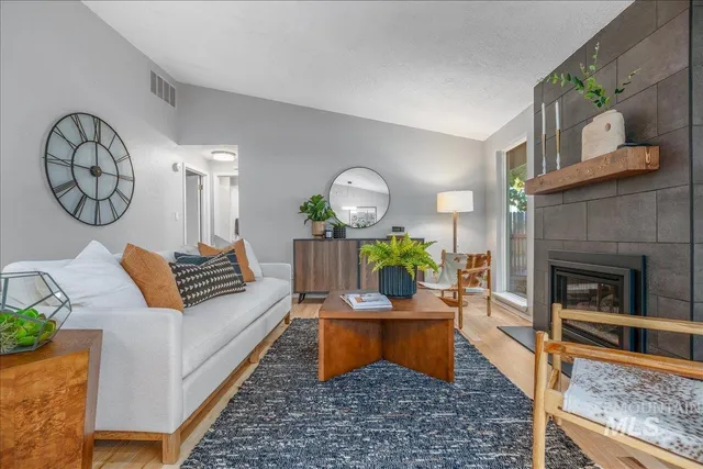 $649,900 | 387 West Pickerell Court, Boise, ID 83706