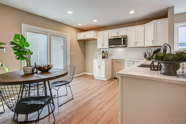 $427,900 | 10 White Orchid Way, Lancaster, NY 14086