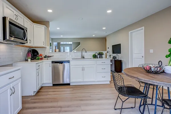 $427,900 | 10 White Orchid Way, Lancaster, NY 14086