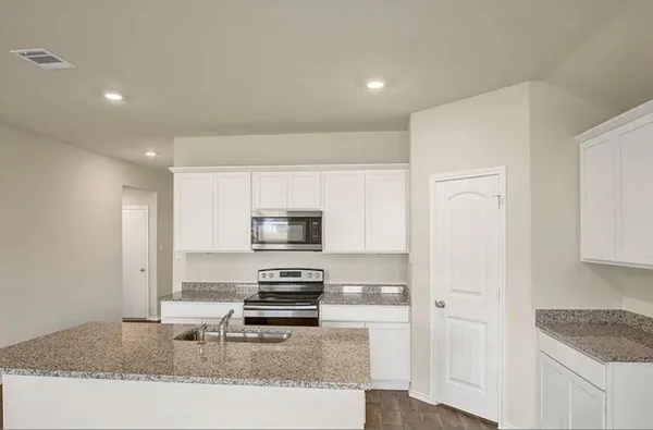 $2,295 | 109 Bing Circle, San Marcos, TX 78666