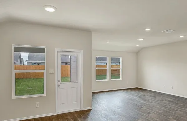 $2,295 | 109 Bing Circle, San Marcos, TX 78666