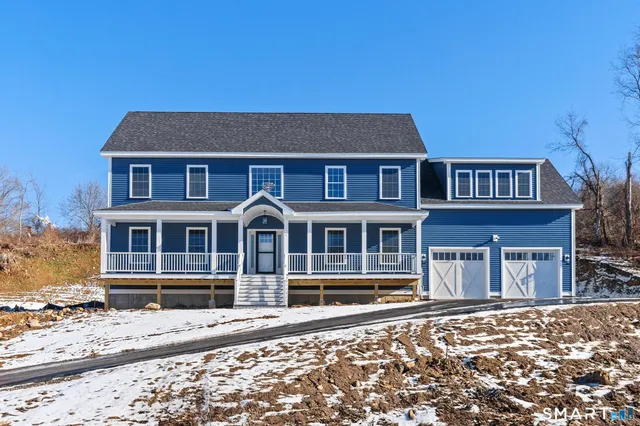 $699,900 | 1 Quinns Way, East Hampton, CT 06424