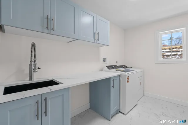 $699,900 | 1 Quinns Way, East Hampton, CT 06424