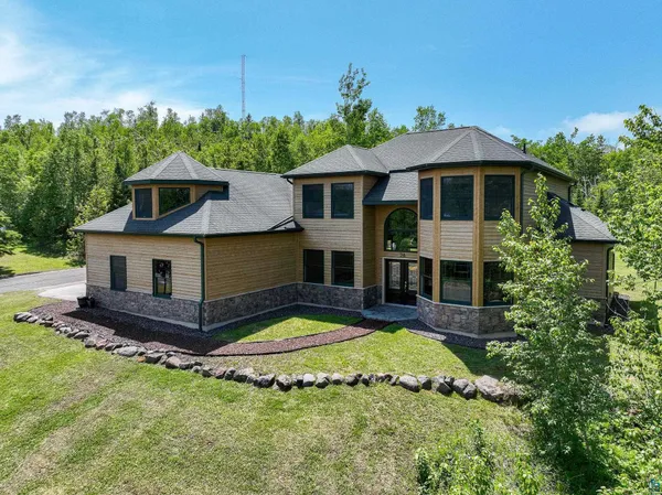 $749,000 | 28 Quincy Drive, Silver Bay, MN 55614