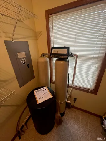 $499,000 | 46 West Waldron Lake Drive, Wawaka, IN 46794