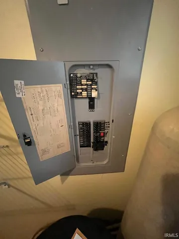 $499,000 | 46 West Waldron Lake Drive, Wawaka, IN 46794