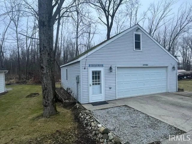 $499,000 | 46 West Waldron Lake Drive, Wawaka, IN 46794