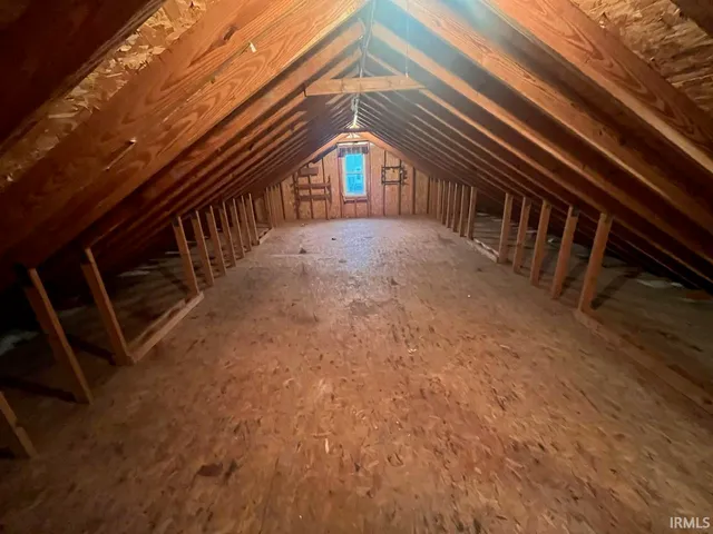 $499,000 | 46 West Waldron Lake Drive, Wawaka, IN 46794