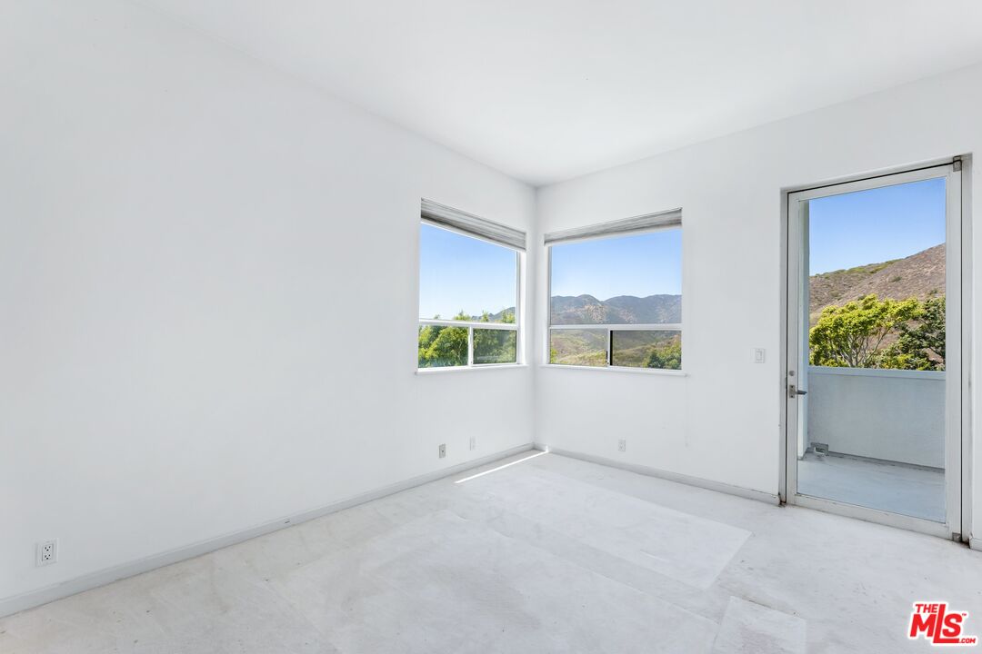6081 Cavalleri Road Malibu, CA 90265 - Photo 32 of 52