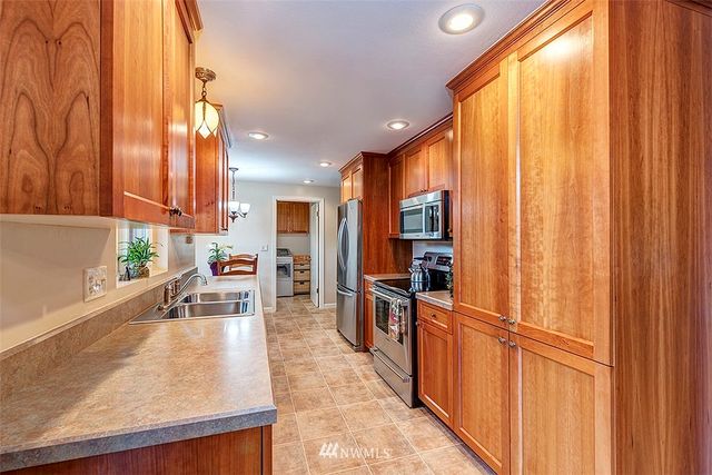 $708,100 | 2576 154th Avenue Southeast, Bellevue, WA 98007