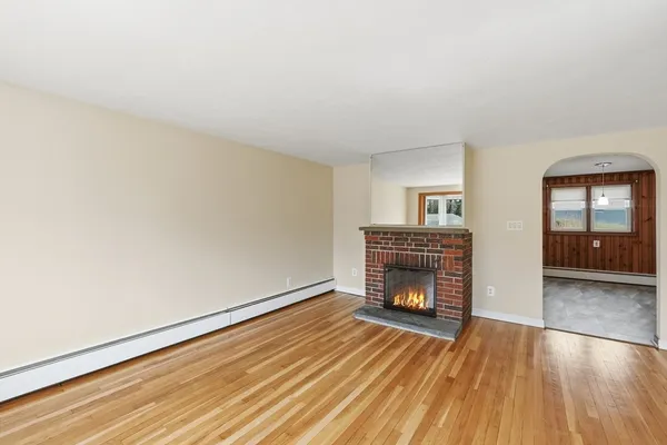 $3,200 | 113 North Street, Shrewsbury, MA 01545