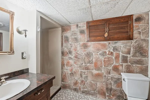 $3,200 | 113 North Street, Shrewsbury, MA 01545