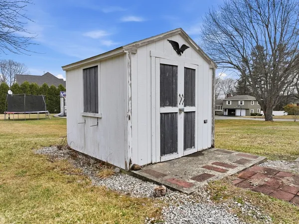 $3,200 | 113 North Street, Shrewsbury, MA 01545