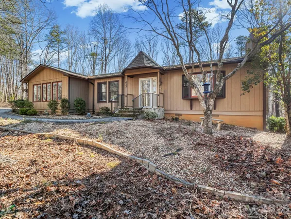 $549,000 | 423 Mountain View Drive, Columbus, NC 28722