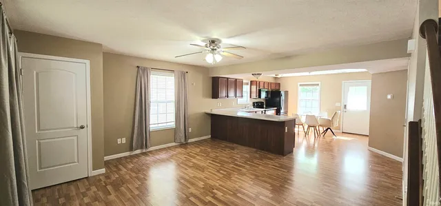 $209,900 | 1250 West Adams Hill Circle, Unit 401, Bloomington, IN 47403