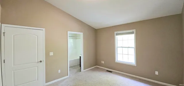 $209,900 | 1250 West Adams Hill Circle, Unit 401, Bloomington, IN 47403