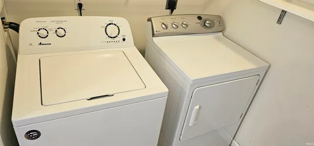 $209,900 | 1250 West Adams Hill Circle, Unit 401, Bloomington, IN 47403