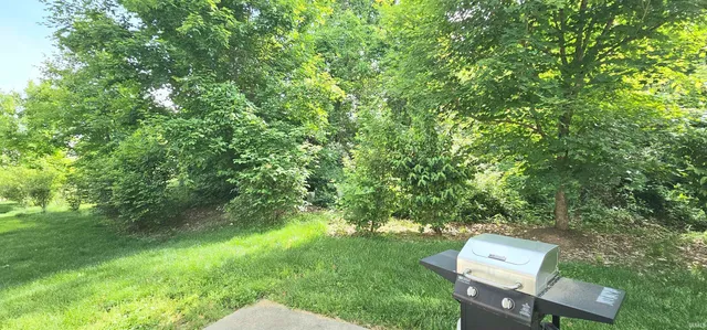 $209,900 | 1250 West Adams Hill Circle, Unit 401, Bloomington, IN 47403