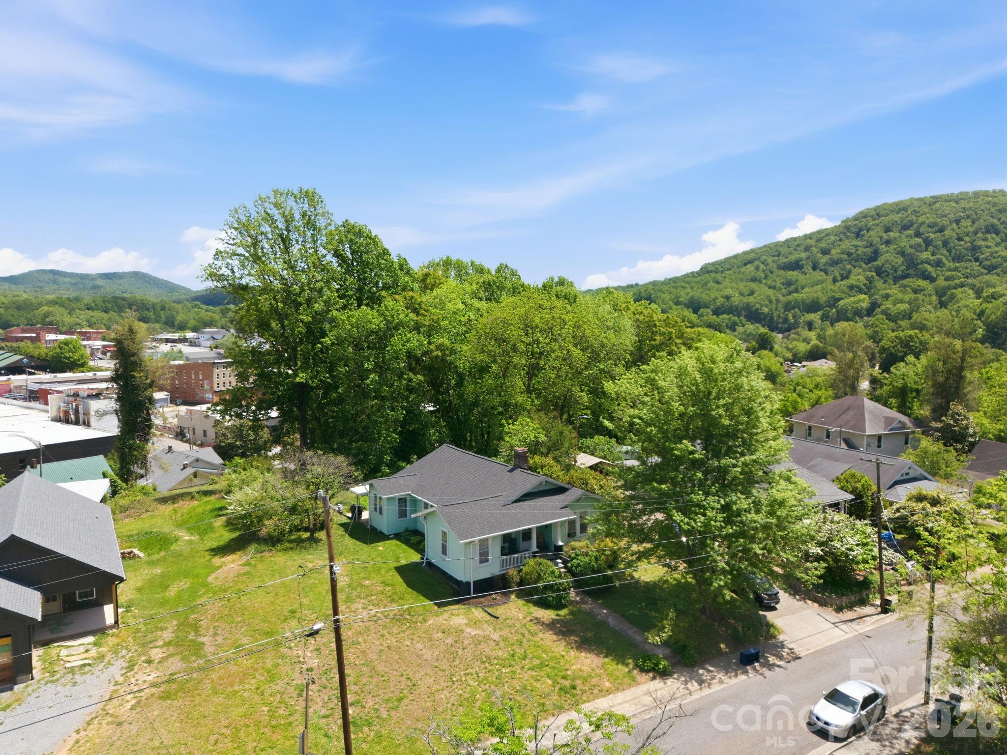 77 Pulliam Street Marion, NC 28752 - Photo 10 of 47