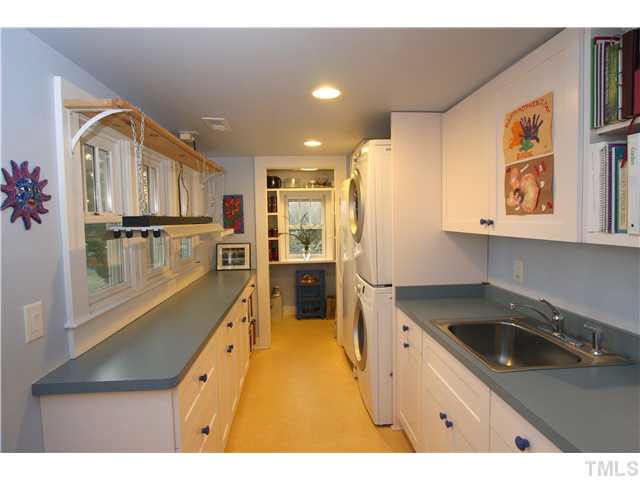 4371 Russell Road Graham, NC 27253 - Photo 8 of 25 Gallery Image 8