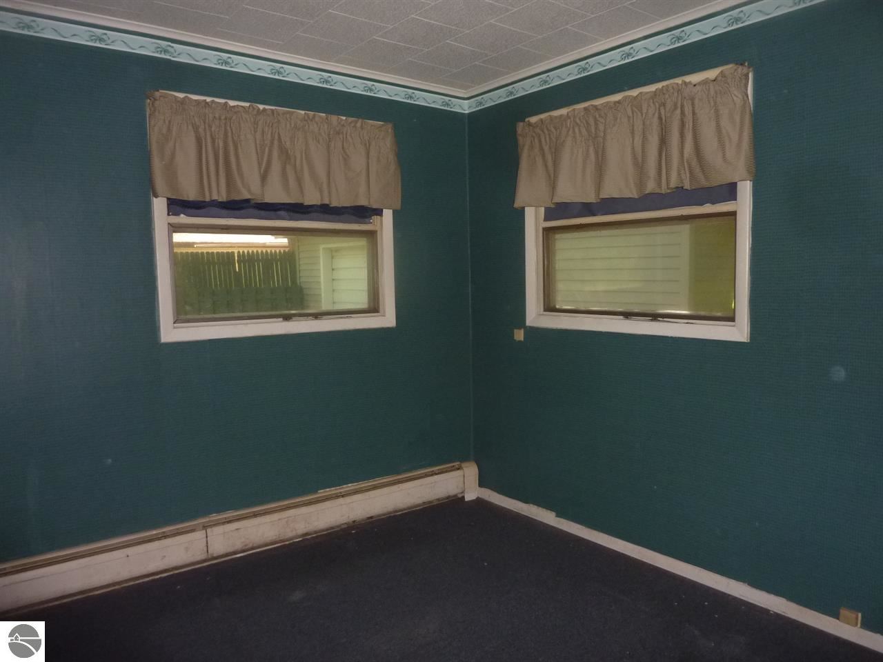 271 West Long Lake Road Harrison, MI 48625 - Photo 8 of 10 1785651-7.JPG