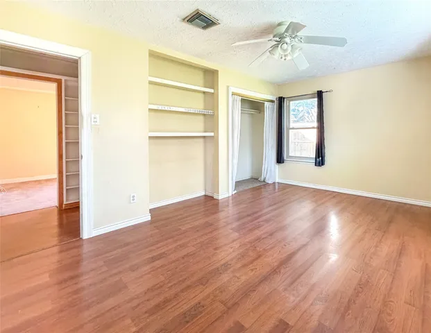 $275,000 | 459 Village Creek Drive, Houston, TX 77598