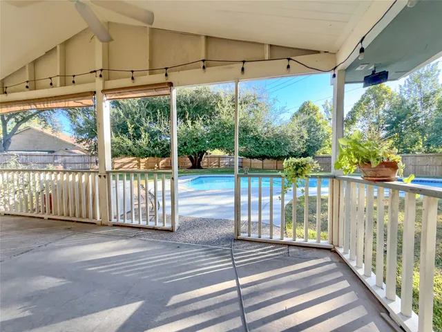 $275,000 | 459 Village Creek Drive, Houston, TX 77598