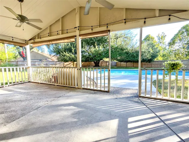 $275,000 | 459 Village Creek Drive, Houston, TX 77598