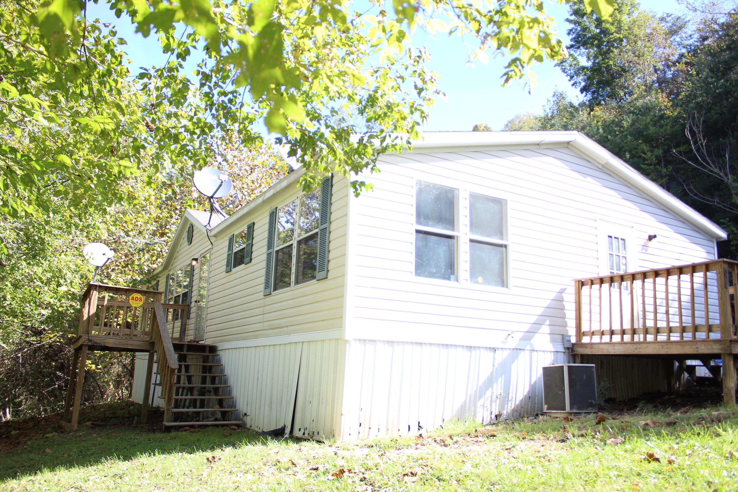 110 Old Springs Road Maynardville, TN 37807 - Photo 2 of 27 IMG_2241