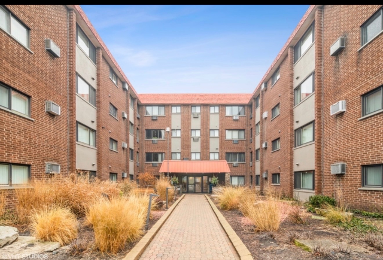1919 South Wolf Road, Unit 1119 Hillside, IL 60162 - Photo 1 of 7